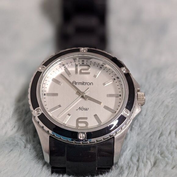 Vintage NWOT Armitron "Now" Ladies Watch  - Black Acrylic Band - New Battery - Picture 10 of 13